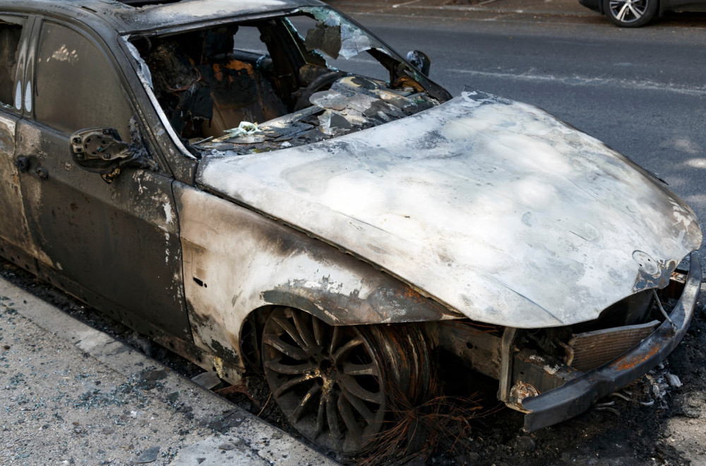 Zapalio se automobil kod Šida: Jedna osoba stradala u plamenu