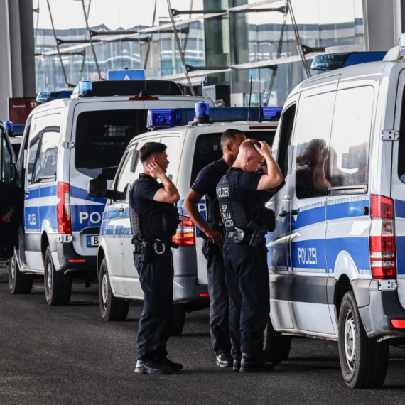 Serija racija: Policija na nogama