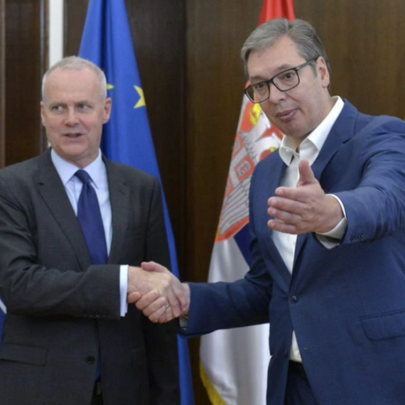 Vučić se sastao sa Borisom Rugeom: Istakao sam konstantan rizik od eskalacije tenzija na KiM FOTO