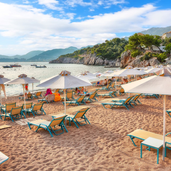 Na dve poznate plaže u Crnoj Gori zabranjeno kupanje