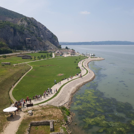 Atrakcija na Dunavu: Malo mesto obara rekorde posećenosti ove turističke sezone