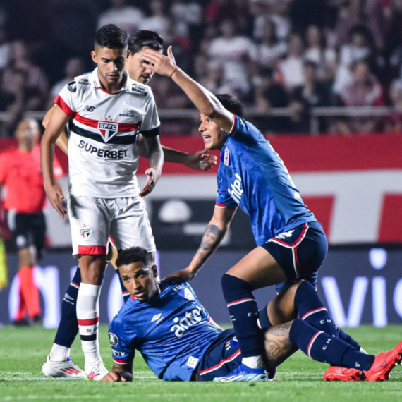 Užas na Kopa LIbertadores – Urugvajac se srušio, stanje ozbiljno VIDEO