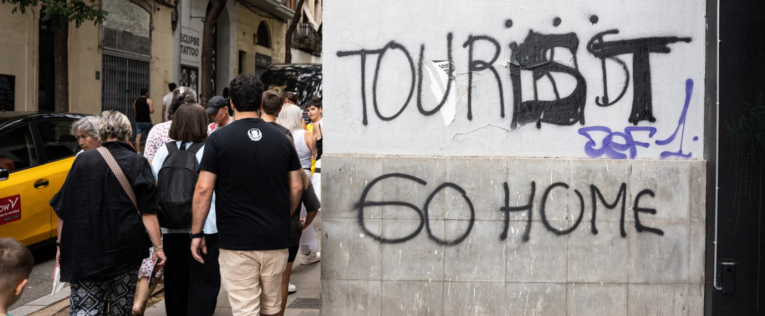 "Zašto se zove sezona turista ako ih ne možemo upucati" FOTO/VIDEO