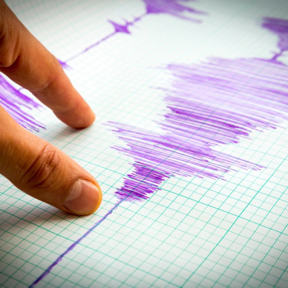 Jak zemljotres; Izmereno 6,2 stepena po Rihteru