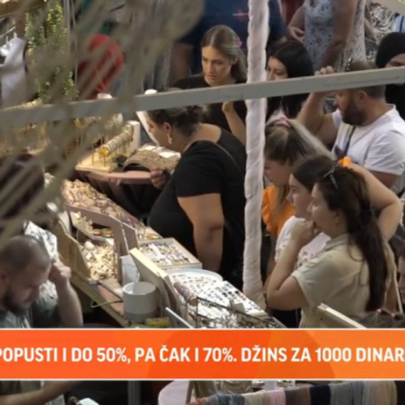 Debeli popusti: Cela Srbija se preselila u Novi Pazar VIDEO