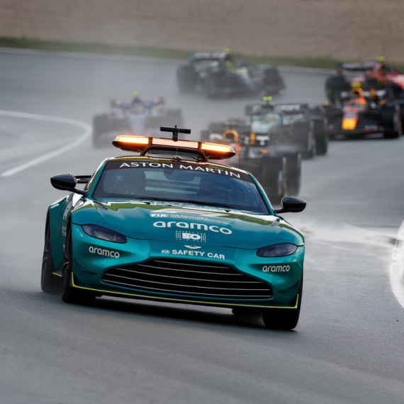 I to se dešava: Slupao se "safety car" Formule 1 VIDEO