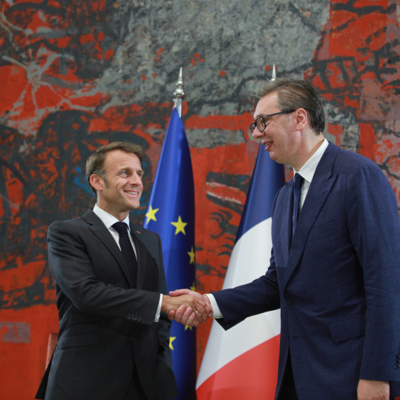 Macron visiting Serbia; Vučić: "Tonight we will continue the talks... Feel at home" PHOTO/VIDEO