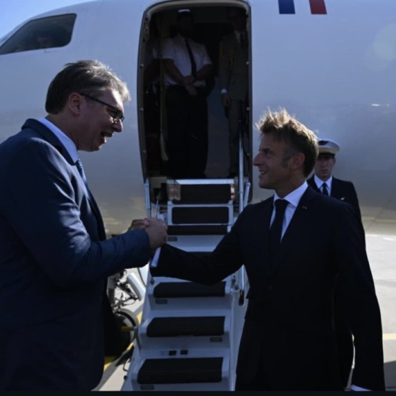 Vučić saw off Macron: "Thank you very much for this visit"; "France and I are your friends" PHOTO/VIDEO