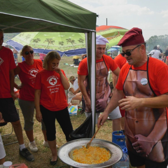 Desetine testisa raznih zverki je bilo na meniju: "Nek se pripreme gospođe kad im se muževi vrate kući" FOTO