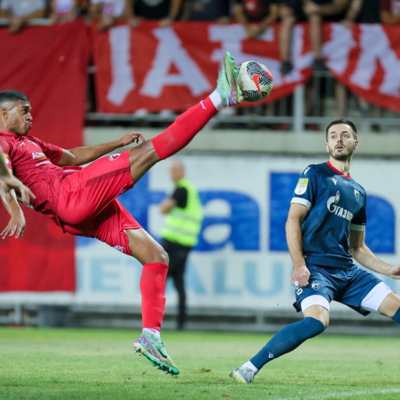 Zvezda na Ivanićev pogon do pobede – Radnički bez šuta na gol