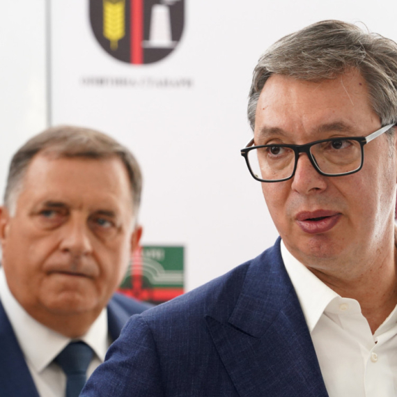 Vučić o tvrdnjama Čanka i Biserko o iseljenju Srba sa KiM: Ovakav cirkus još nisam gledao