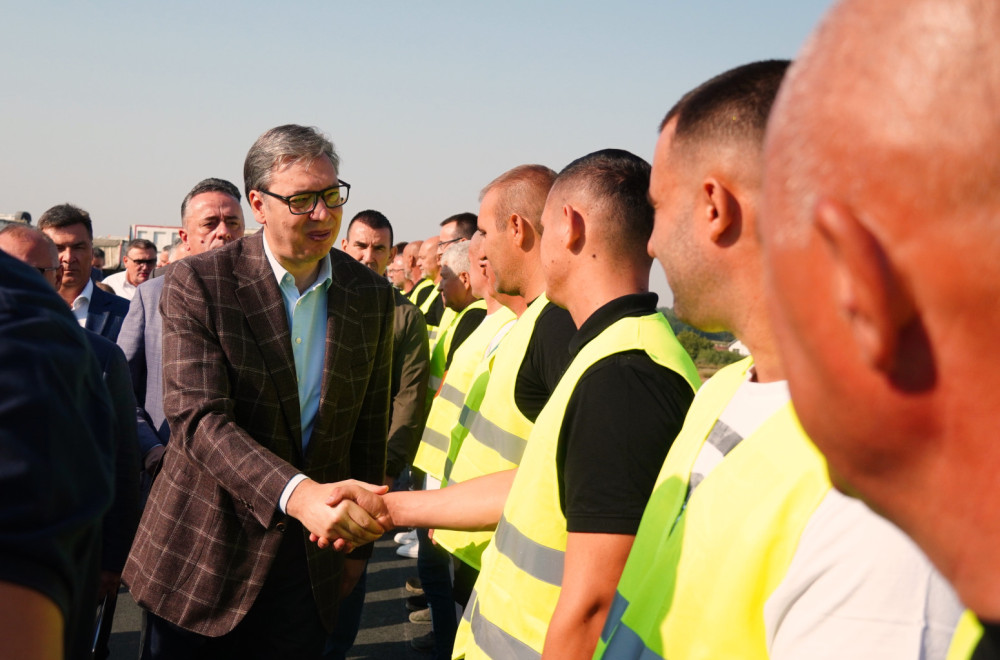 "Čudesno izgleda, do Novog Sada za sat i pet minuta"; Vučić najavio i završetak Fruškogorskog koridora FOTO