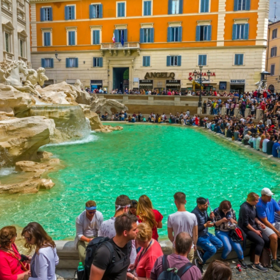 Sledi ograničenje pristupa Fontani di Trevi?