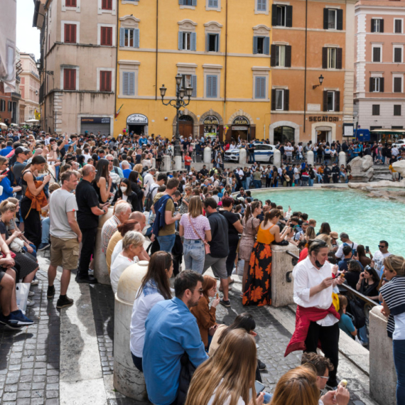 Kraj masovnom turizmu: Pristup najpoznatijoj lokaciji na svetu će početi da se naplaćuje?