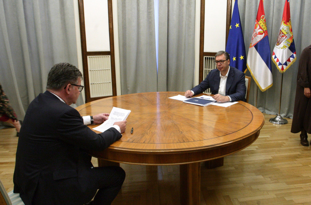 Vučić talks with Lajčak in Belgrade