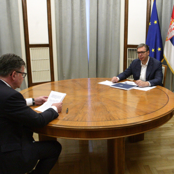 Vučić se sastao sa Lajčakom u Beogradu FOTO