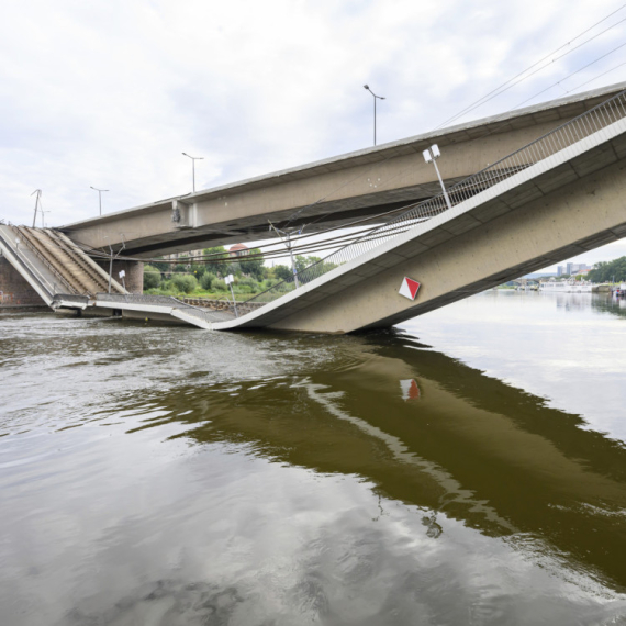 Srušio se most: Građane probudila snažna eksplozija FOTO