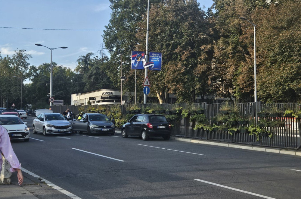 Saobraćajna nesreća u centru Beograda: Stvaraju se gužve FOTO