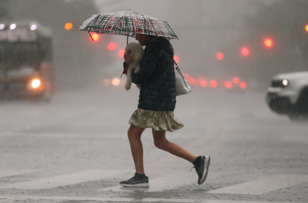 Upaljen meteo alarm: Danas kišno, a za vikend zahlađenje