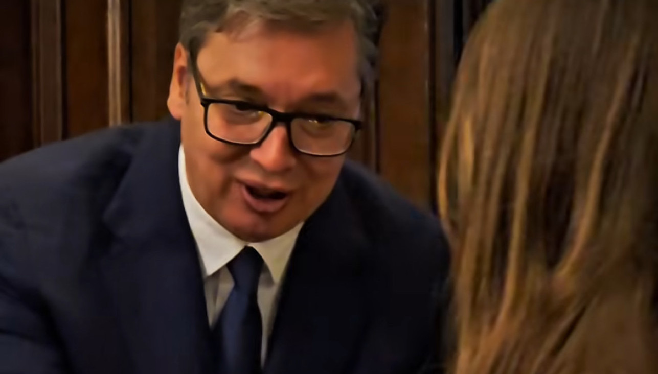 Vučić čestitao rođendan: "Petra se malo iznenadila, a ja sam pokušao da otpevam rođendansku pesmu" VIDEO