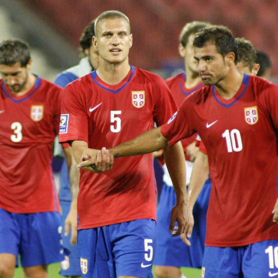 Navijač Benfike pred Zvezdu: "Stanković, Vidić? Ne sećam ih se" VIDEO