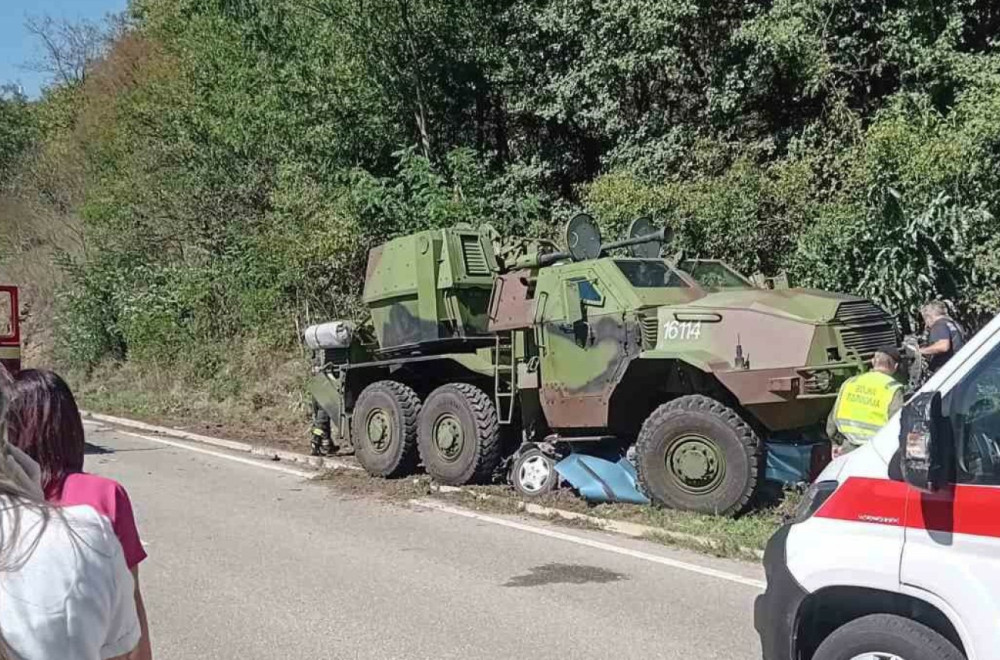 U sudaru automobila i vozila Vojske Srbije poginulo pet osoba; Nastradali otac i troje dece FOTO