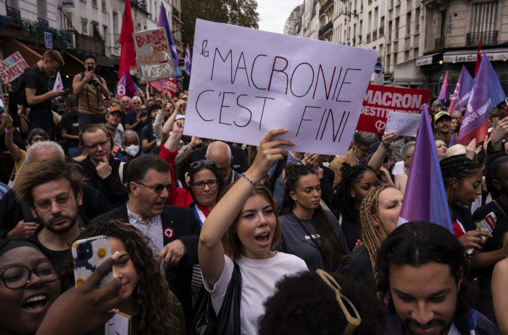 Pariz blokiran: Hiljade ljudi na protestu FOTO/VIDEO