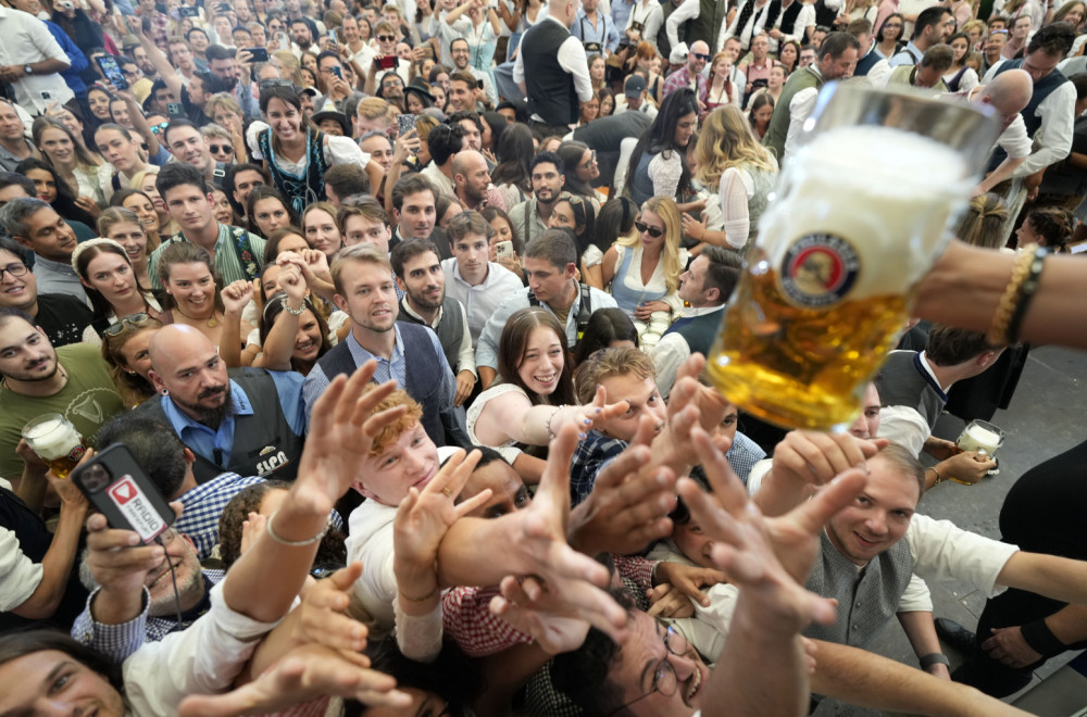 Otkrivena loša strana Oktoberfesta, ljudi užasnuti: "Odvratno" VIDEO