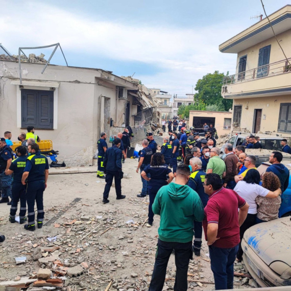 Eksplozija u Italiji: Srušila se cela zgrada; deca stradala, šestoro ljudi pod ruševinama FOTO/VIDEO