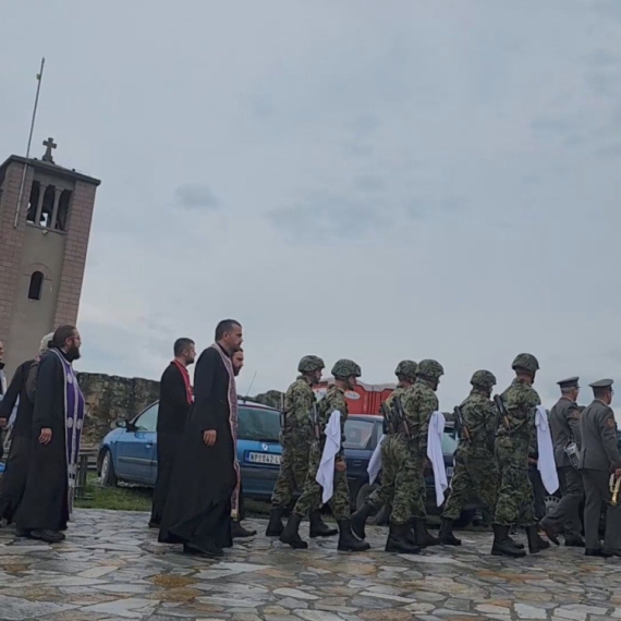 Novi Pazar ne pamti tužniju povorku: Sahranjen Danijel sa svoje troje dece VIDEO