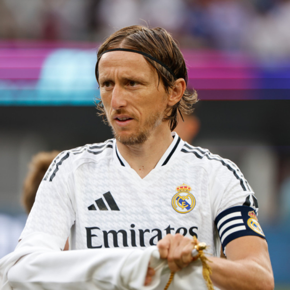 Modrić pobesneo – psovao sudiju zbog žutog kartona VIDEO