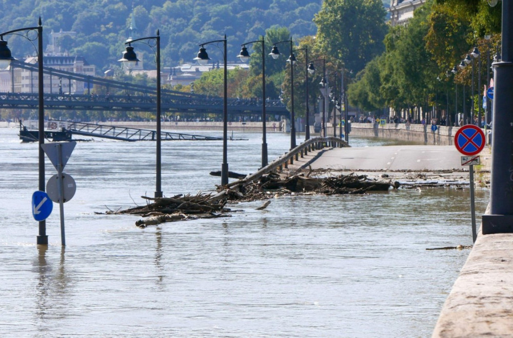 Dunav dostigao vrhunac: Upozorenja i dalje na snazi FOTO/VIDEO