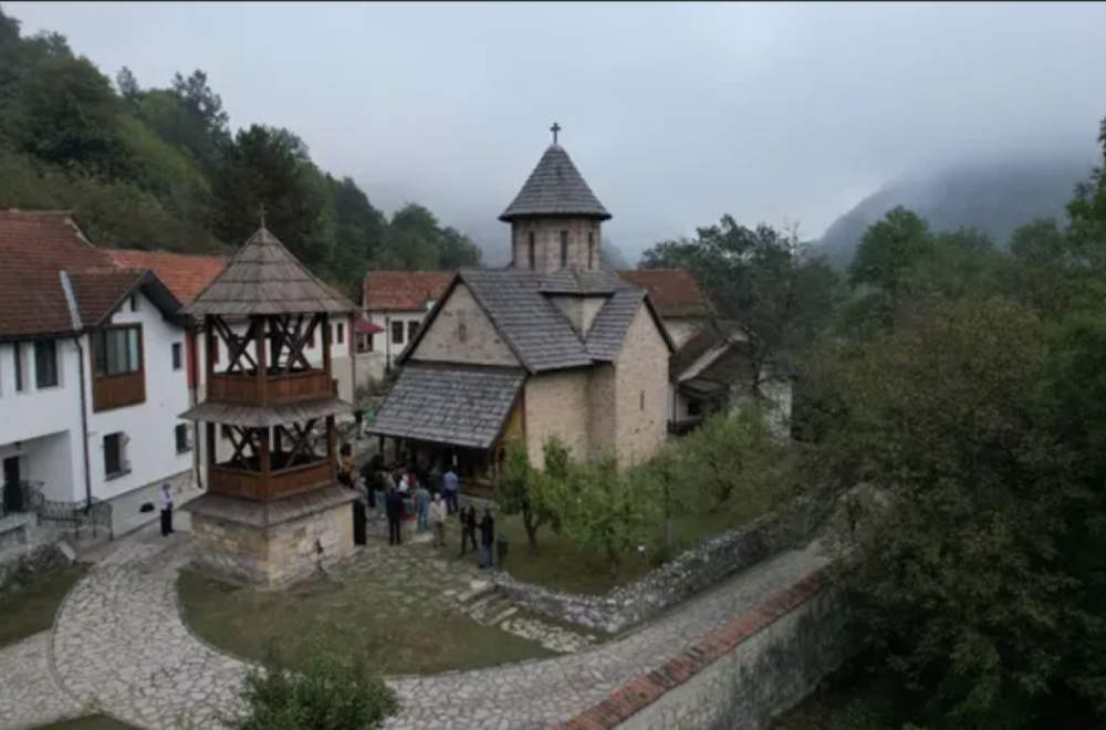 Počinju "Dani Patrijarha Pavla" u Čačku: Biće postavljena izložba krstova drvorezbarske kolonije