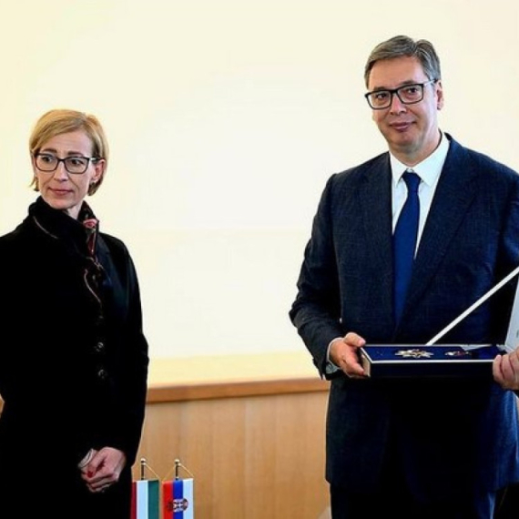 Vučić uručio Orden srpske zastave prvog stepena stalnoj predstavnici Mađarske pri UN FOTO