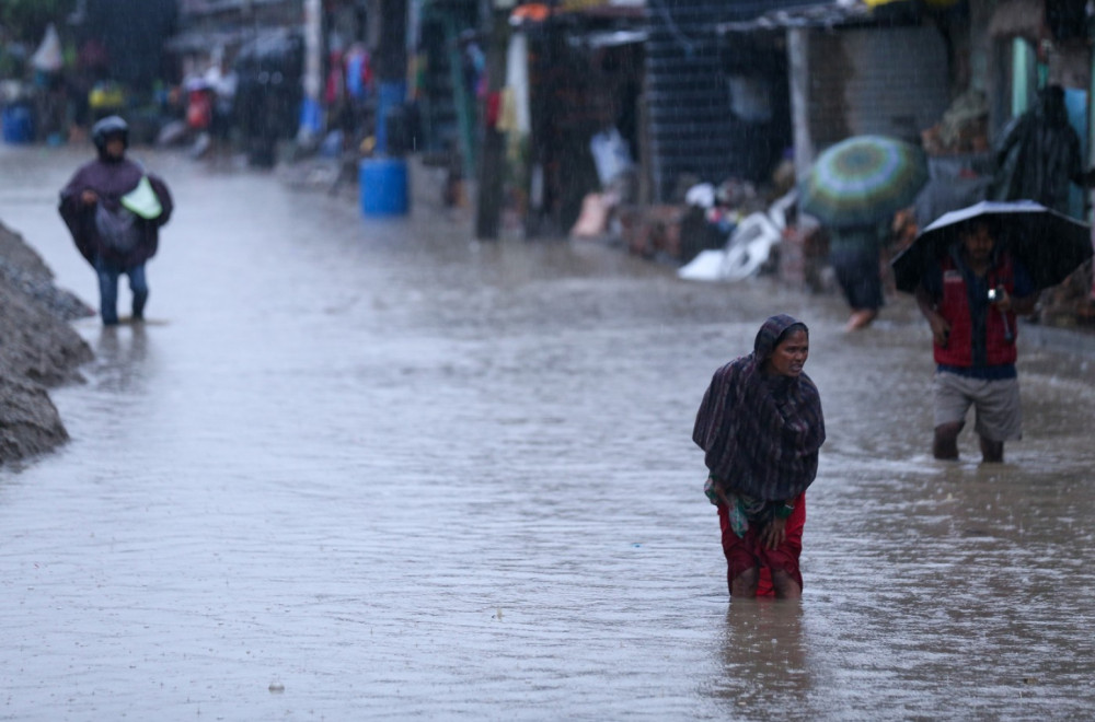 U odronima u Nepalu 10 osoba poginulo, sedam nestalo