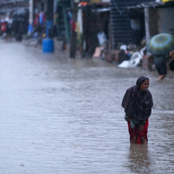 U odronima u Nepalu 10 osoba poginulo, sedam nestalo