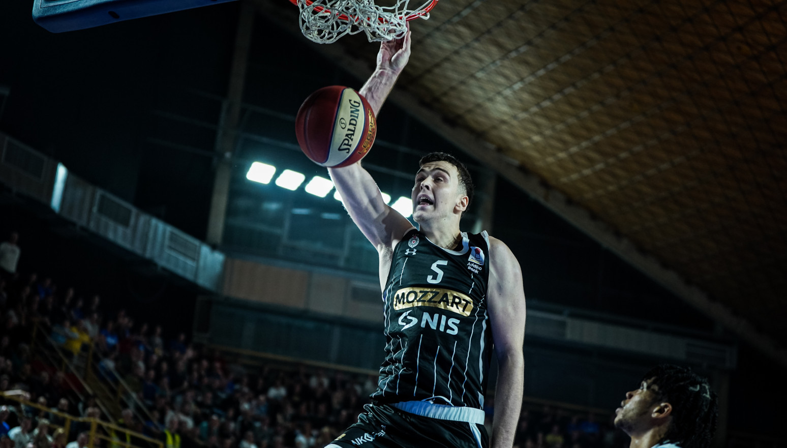 Partizan razbija – Mornar u problemu