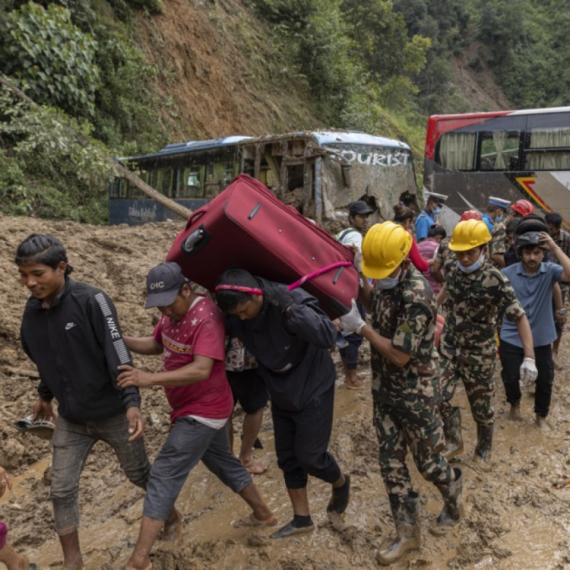 Totalna katastrofa u Nepalu: Poginulo najmanje 148 ljudi FOTO/VIDEO