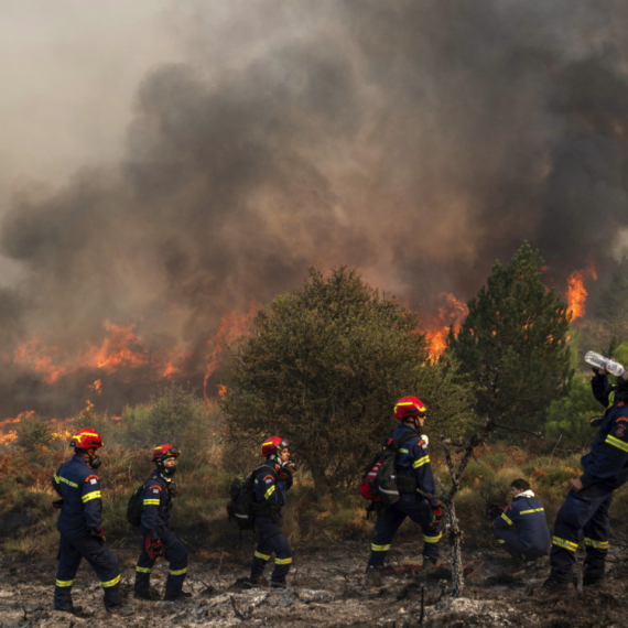 Bukti kod Atine: Ima stradalih; Naređena evakuacija FOTO/VIDEO