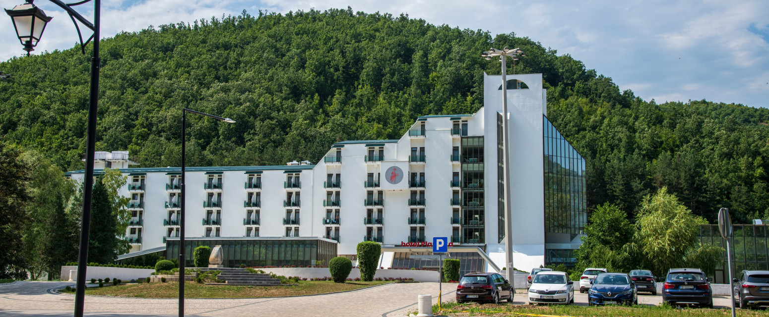 Teniseri oduševljeni ovom banjom u Srbiji: Dolaze iz celog sveta FOTO/VIDEO