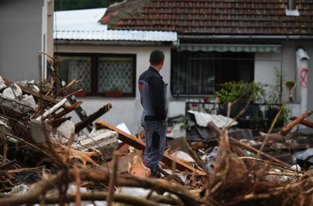 Sve više mrtvih; Pokrenulo se novo klizište; 20 sela odsečeno od sveta FOTO/VIDEO