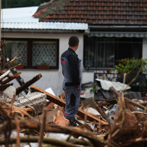 Sve više mrtvih; 20 sela odsečeno od sveta FOTO/VIDEO