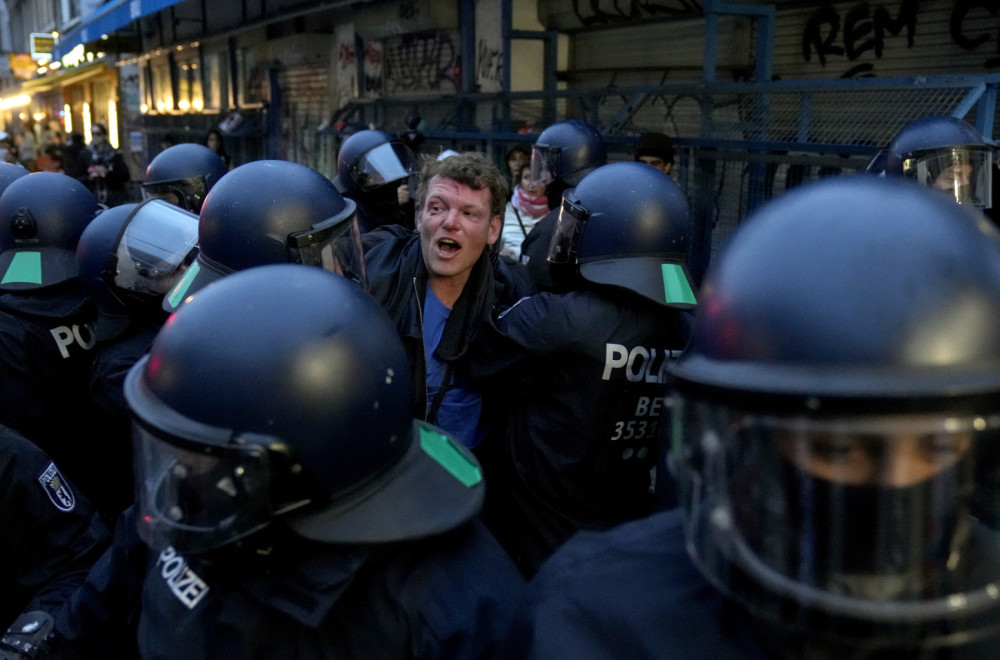 Brutal conflict with the police, chaos ensued PHOTO/VIDEO