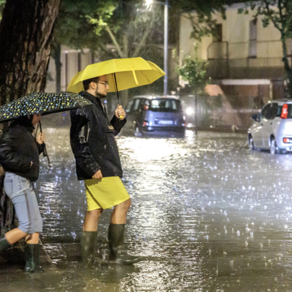 Raste strah u Italiji: Kiša pokrenula klizišta, kreću poplave VIDEO