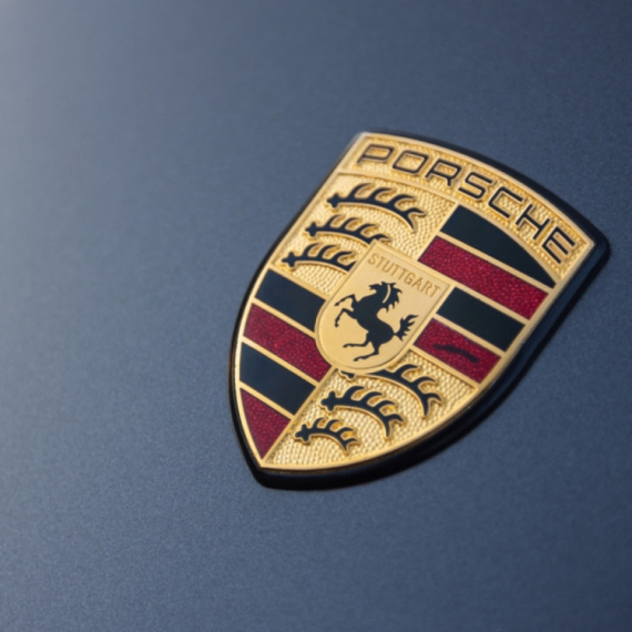 Porsche opozvao više od 27.000 EV: Imaju rizik od kratkog spoja baterije