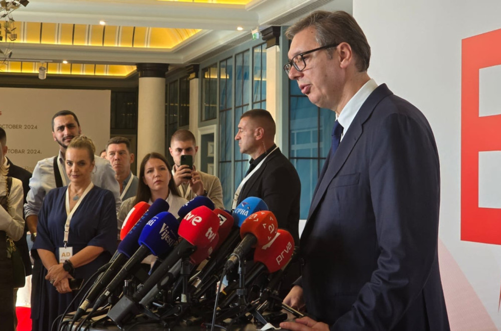 Vučić iz Tivta: Gradimo dobre odnose, ali nećemo biti džak za udaranje; Srbija se nije ogrešila o CG FOTO