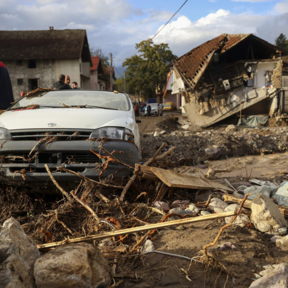 Strašne scene: Pronađena još jedna osoba stradala u Donjoj Jablanici, traže se još tri VIDEO