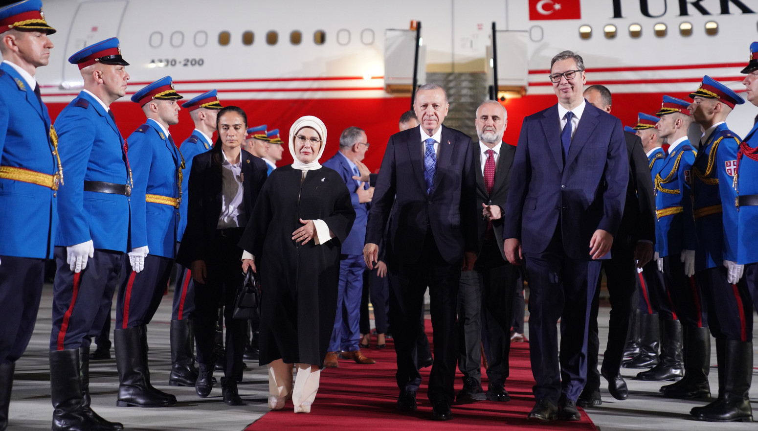 Vučić dočekao Erdogana na aerodromu; Ovo je celokupni program današnje posete turskog predsednika