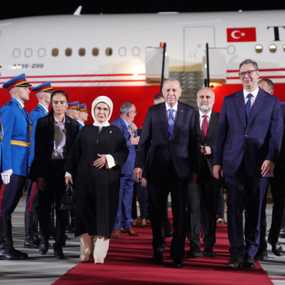 Erdogan završio posetu Srbiji, na aerodromu ga ispratio Vučić