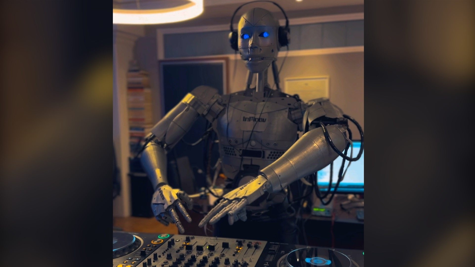 Pravi muziku, miksuje i „čita” reakcije publike – prvi robot di-džej na Balkanu